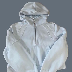 LULULEMON HALF ZIP
OVERSIZED HOODIE SCUBA in powder blue